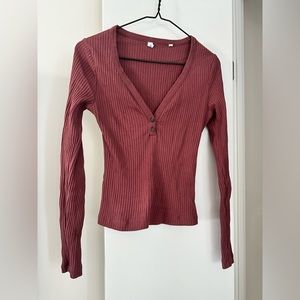 Kotn v-neck long sleeve t-shirt - excellent condition size S